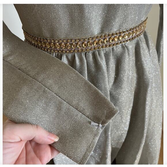 Ieena Mac Duggal 26125 Silver Metallic Long Sleeve Gown Size 2 Renaissance Style - Picture 7 of 9